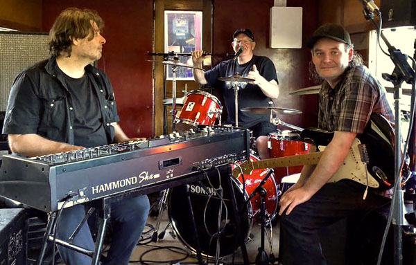 BURNING B3 TRIO